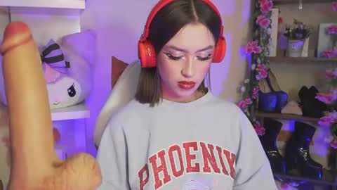 Snapshot of tamaracampell chatting on 12-20-24, 09:32 Cami 3 online show from 12-20-24, 09:32