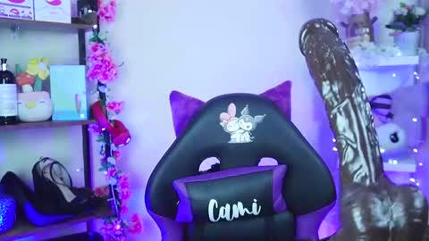 Snapshot of tamaracampell chatting on 02-14-25, 12:09 Cami 3 online show from 02-14-25, 12:09