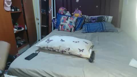 Snapshot of tamela_1 chatting on 03-27-26, 05:24 tamela online show from 03-27-26, 05:24