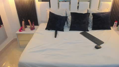 Tamhy online show from 12-21-24, 08:21