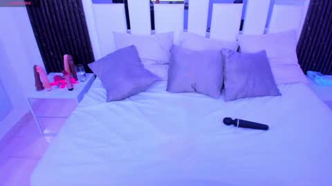 Tamhy online show from 01-26-25, 02:41