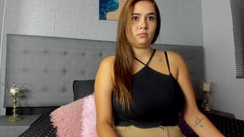 Snapshot of tami_vega chatting on 01-21-25, 11:03 Tamy Vega online show from 01-21-25, 11:03
