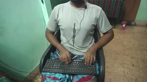 Snapshot of tamil_nadu chatting on 10-29-25, 01:13 tamil_nadu online show from 10-29-25, 01:13