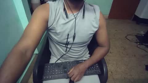 Snapshot of tamil_nadu chatting on 02-12-26, 03:51 tamil_nadu online show from 02-12-26, 03:51