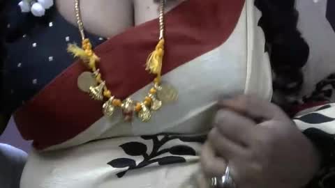 Snapshot of tamil_rathi chatting on 11-26-25, 12:06 tamil_rathi online show from 11-26-25, 12:06