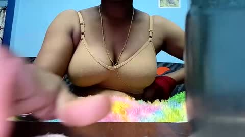 Snapshot of tamilmadhi520 chatting on 10-10-25, 07:24 tamilmadhi520 online show from 10-10-25, 07:24