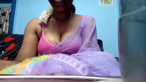 Snapshot of tamilmadhi520 chatting on 10-19-25, 06:08 tamilmadhi520 online show from 10-19-25, 06:08