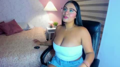 Snapshot of tammara_brm chatting on 06-10-26, 12:04 Tammara online show from 06-10-26, 12:04