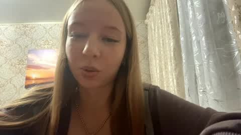Snapshot of tammiglembocki chatting on 04-10-26, 04:23 Jenny online show from 04-10-26, 04:23