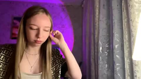 Snapshot of tammiglembocki chatting on 04-16-26, 04:30 Jenny online show from 04-16-26, 04:30