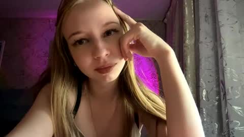 Snapshot of tammiglembocki chatting on 04-18-26, 07:58 Jenny online show from 04-18-26, 07:58