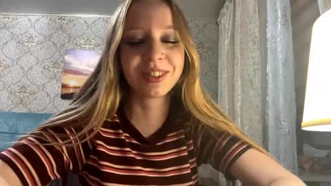 Snapshot of tammiglembocki chatting on 05-22-26, 04:01 Jenny online show from 05-22-26, 04:01