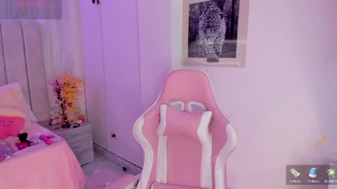 Snapshot of tammy_w chatting on 01-16-25, 10:34 Tammy online show from 01-16-25, 10:34