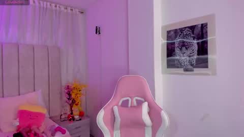 Snapshot of tammy_w chatting on 02-12-25, 08:40 Tammy online show from 02-12-25, 08:40