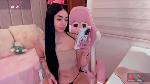 Snapshot of tammy_w chatting on 10-04-25, 06:50 Tammy online show from 10-04-25, 06:50