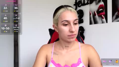 Snapshot of tammyandrade_ chatting on 10-24-25, 04:58 tammy online show from 10-24-25, 04:58