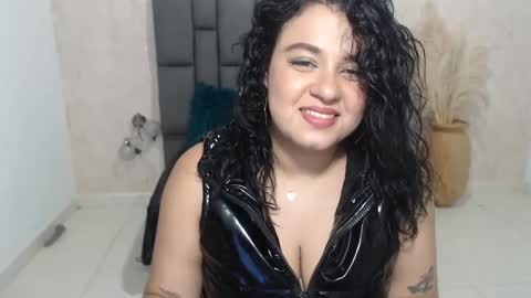 tammycooperr online show from 01-18-25, 06:03