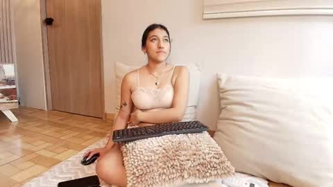 tammys4 online show from 11-08-25, 03:07