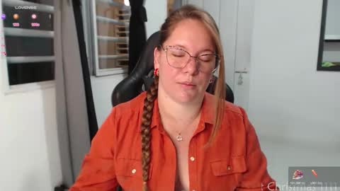 Snapshot of tamy_shine87 chatting on 12-15-25, 11:53 Im Samy online show from 12-15-25, 11:53