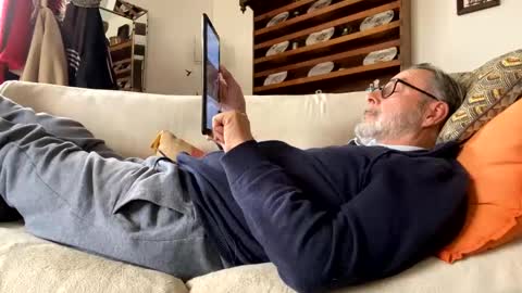 Dominique online show from 01-21-25, 01:54