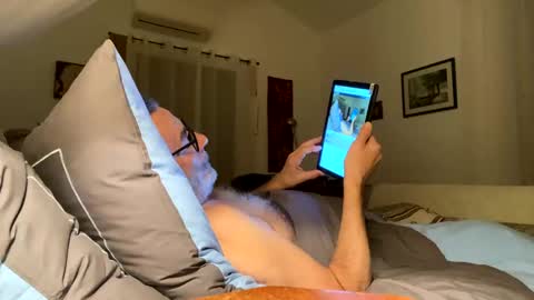 Dominique online show from 01-31-25, 10:42