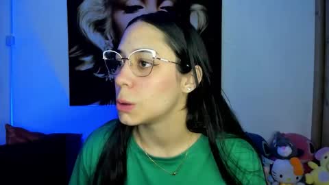 tania06 online show from 11-21-25, 01:21