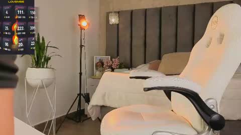 Snapshot of taniaa_diaz chatting on 07-14-26, 07:30 Tania Dias online show from 07-14-26, 07:30