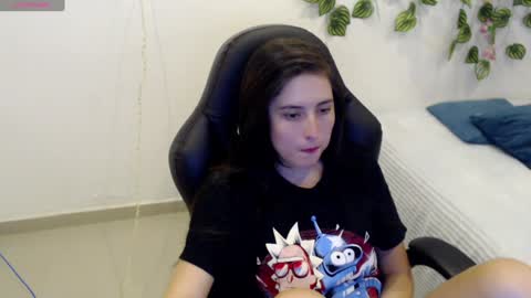 Tania  online show from 01-10-25, 04:51