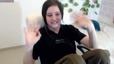 Tania  online show from 10-19-25, 12:06