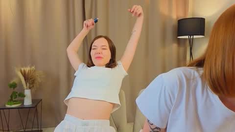 Snapshot of tanishamunshi chatting on 11-27-25, 04:14 Angela and Victoria online show from 11-27-25, 04:14