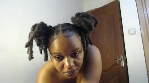 Snapshot of tannia004 chatting on 06-14-26, 09:28 tania online show from 06-14-26, 09:28