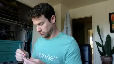 Dr. Love online show from 03-10-25, 04:57