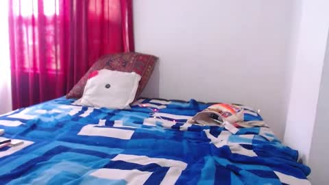 Snapshot of tantricroots chatting on 12-07-24, 07:43 Angeline Follow online show from 12-07-24, 07:43