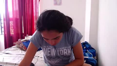 Snapshot of tantricroots chatting on 12-09-24, 07:39 Angeline Follow online show from 12-09-24, 07:39