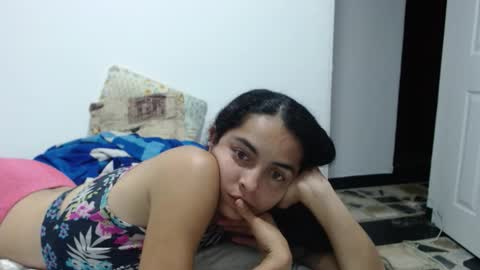 Snapshot of tantricroots chatting on 12-13-25, 11:54 Angeline Follow online show from 12-13-25, 11:54