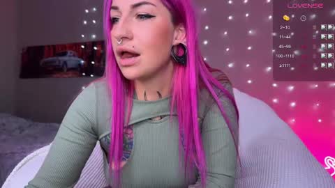 Snapshot of tanya_acid chatting on 07-19-26, 08:18 Tanya acid online show from 07-19-26, 08:18