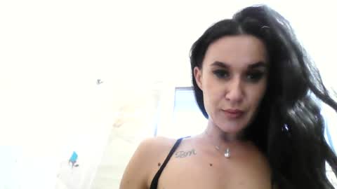 Snapshot of tanya_bella chatting on 06-12-26, 05:23 Tanya online show from 06-12-26, 05:23