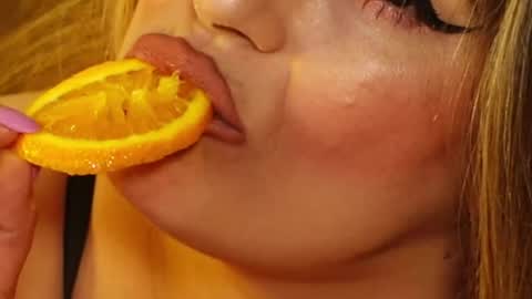 TanyaJade online show from 04-18-26, 09:59