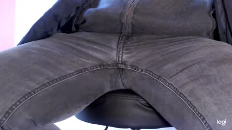 Snapshot of tap_b chatting on 02-12-25, 08:38 Patrick online show from 02-12-25, 08:38