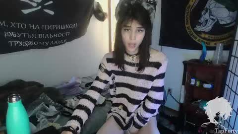 Snapshot of tap_forty chatting on 06-04-26, 12:49 tap_forty online show from 06-04-26, 12:49