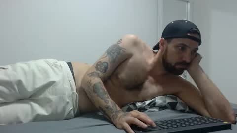 Snapshot of tap_hand2 chatting on 02-19-25, 10:42 jimmy online show from 02-19-25, 10:42