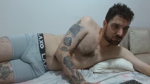 Snapshot of tap_hand2 chatting on 09-19-25, 01:23 jimmy online show from 09-19-25, 01:23