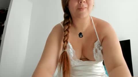 tara__ online show from 04-19-26, 02:05