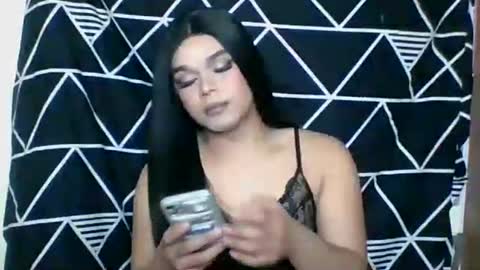 Snapshot of tarahriches chatting on 11-11-25, 06:52 tarahriches online show from 11-11-25, 06:52