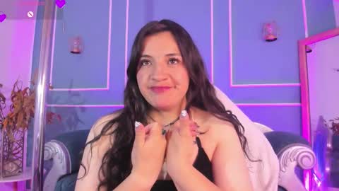 Snapshot of tarataylorr chatting on 11-07-25, 02:55 Tara online show from 11-07-25, 02:55