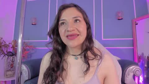 Snapshot of tarataylorr chatting on 11-08-25, 02:34 Tara online show from 11-08-25, 02:34