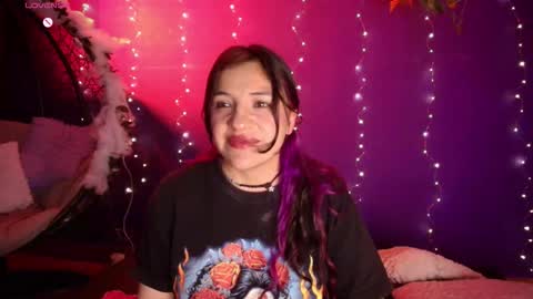 Snapshot of tarataylorr chatting on 11-16-25, 07:14 Tara online show from 11-16-25, 07:14