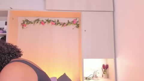  T A R A  online show from 10-18-25, 04:15