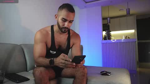 Snapshot of tarek_dan chatting on 09-11-25, 08:20 Tarek online show from 09-11-25, 08:20