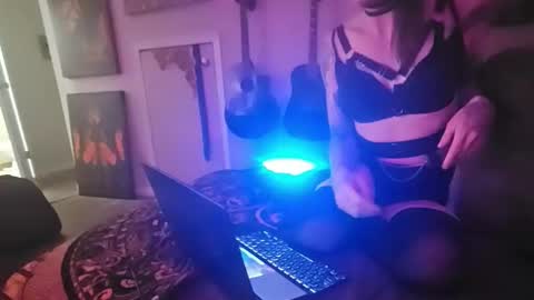 Snapshot of tashaclouds chatting on 02-19-26, 04:52 tashaclouds online show from 02-19-26, 04:52